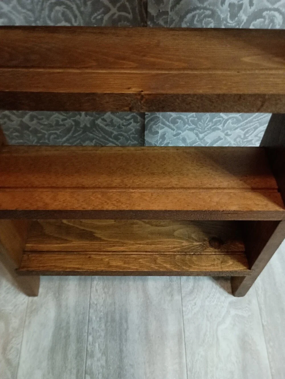 Rustic Heart-Cut Wooden Wall Shelf - Brown
